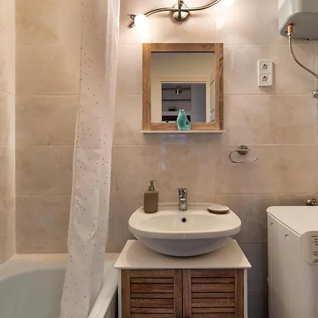 Green Palm Apartment Near By Heroes Square With Free Parking Budapest Exterior photo